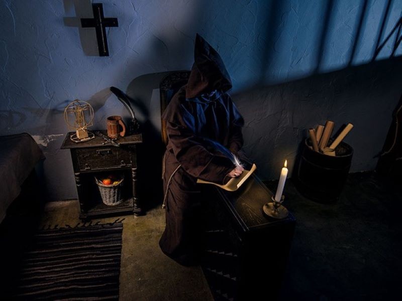 Escape room Abduction of the Holy Grail - photo 2/5
