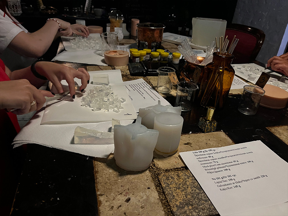 Escape room Soap making or Defense against dirty Arts - photo 3/8
