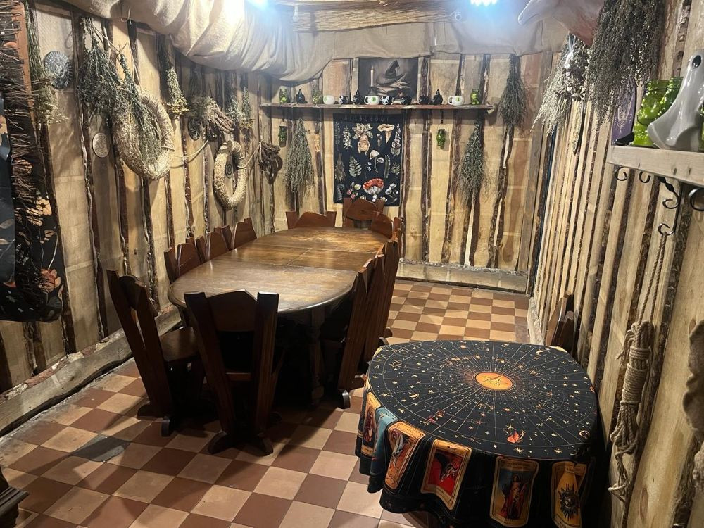 Escape room Witch’s House Banquet Room - photo 4/4